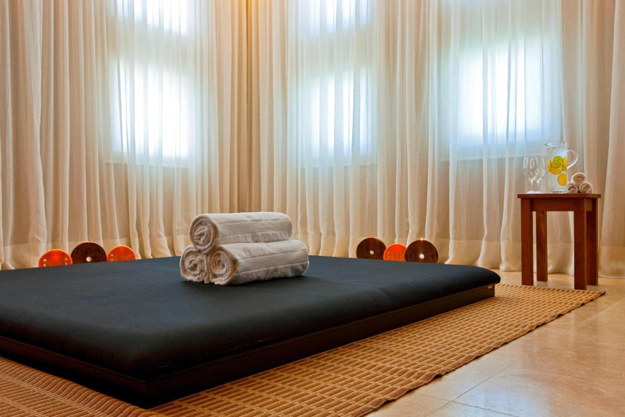 Hotel Paracas, A Luxury Collection Resort, Paracas Luaran gambar A futon