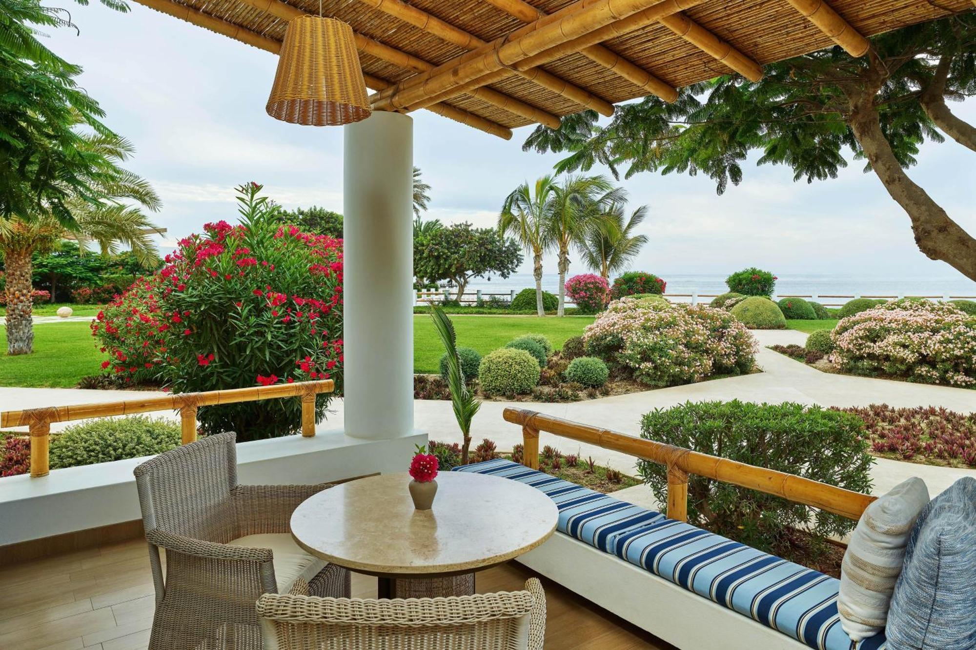 Hotel Paracas, A Luxury Collection Resort, Paracas Luaran gambar View from a suite at the Four Seasons Resort Los Cabos